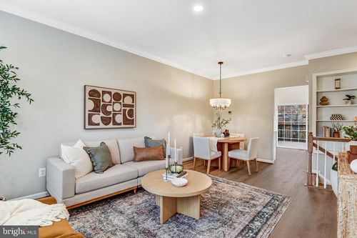 12527 Heykens Ln, BRISTOW, VA, 20136-3006 | Card Image