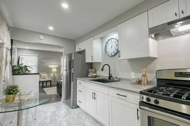 259 Adeline Ave, House other with 2 bedrooms, 1 bathrooms and 2 parking in Hamilton ON | Image 8