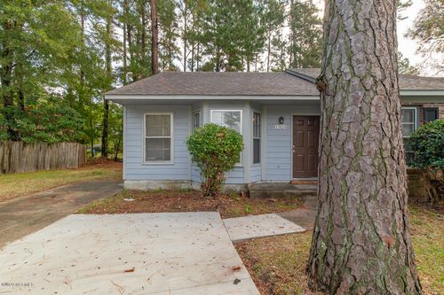1924 Greenstone Ct, Midway Park, NC, 28544-1628 | Card Image