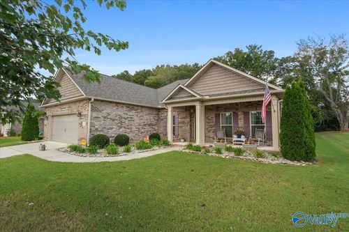 201 Somerton Dr, Huntsville, AL, 35811-7129 | Card Image