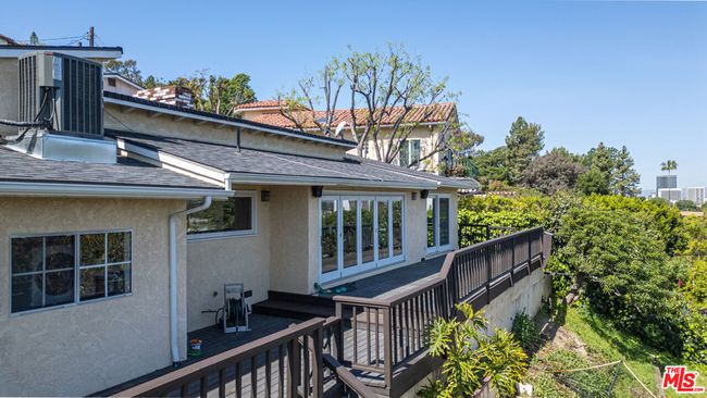 14563 Round Valley Dr, House other with 4 bedrooms, 2 bathrooms and 2 parking in Sherman Oaks CA | Image 35