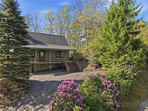 165 Little Boulder Ln, Seven Devils, NC, 28604-7279 | Card Image