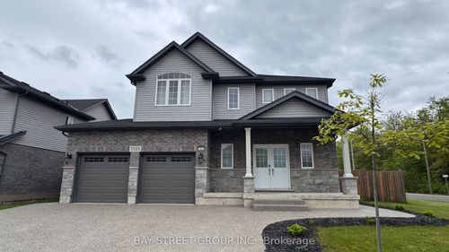7850 Pender St, Niagara Falls, ON, L2G0H6 | Card Image