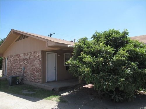 1124 N Center St, Arlington, TX, 76011-4884 | Card Image