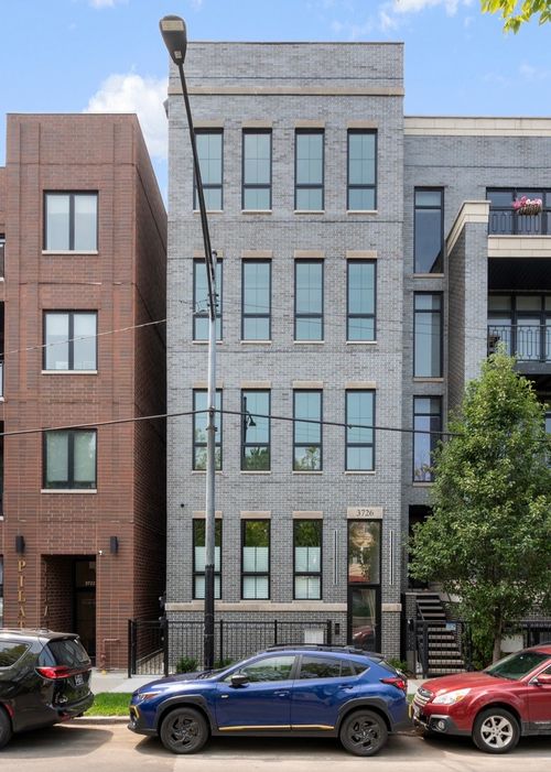 ph-3726 N Ashland Avenue, Chicago, IL, 60613 | Card Image