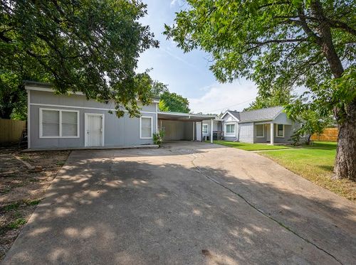 2800 Walker St, Fort Worth, TX, 76105-4412 | Card Image