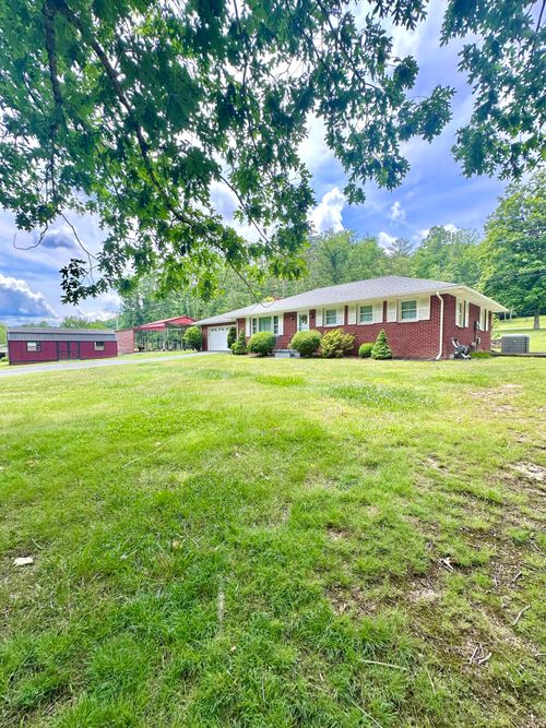 4926 Johnson Creek Rd, Covington, VA, 24426-5427 | Card Image