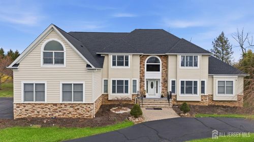 3 Cole Ct, Flemington, NJ, 08822-4040 | Card Image