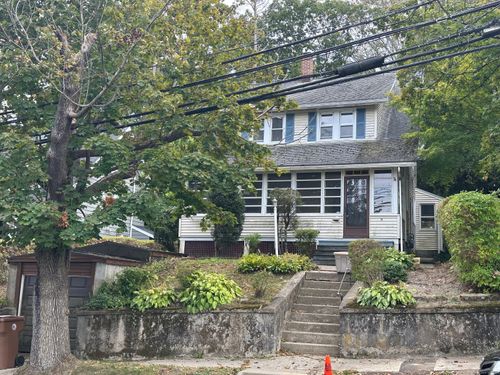 50 Kneen St, Shelton, CT, 06484-3912 | Card Image