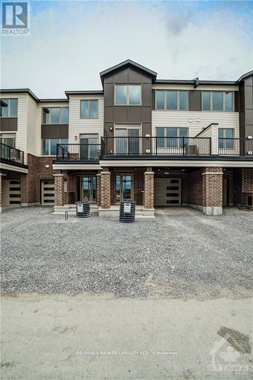 231 Squadron Cres, Ottawa, ON, K1K5A4 | Card Image