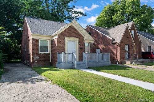 17217 Shaftsbury Ave, Detroit, MI, 48219-3592 | Card Image
