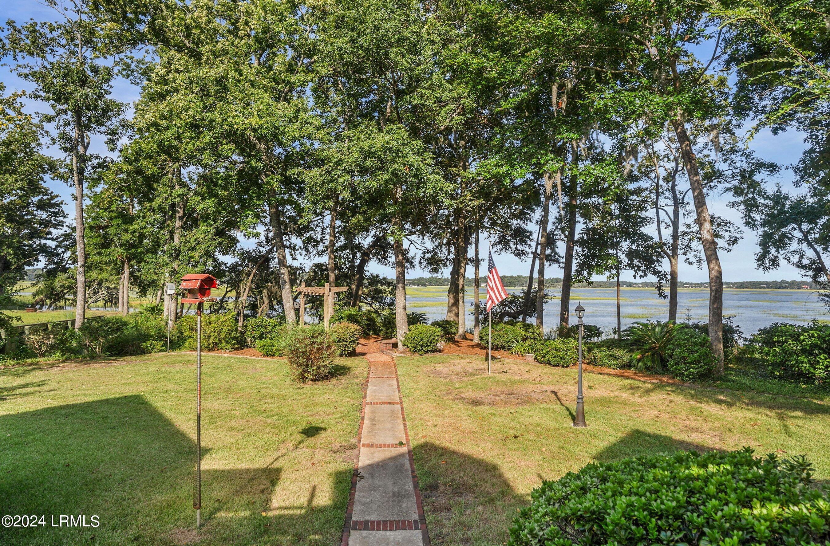 Dover Ln, Beaufort, SC 29902
