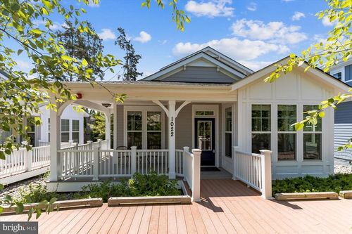 4-1022 Railroad Ave, FALLS CHURCH, VA, 22046-4633 | Card Image