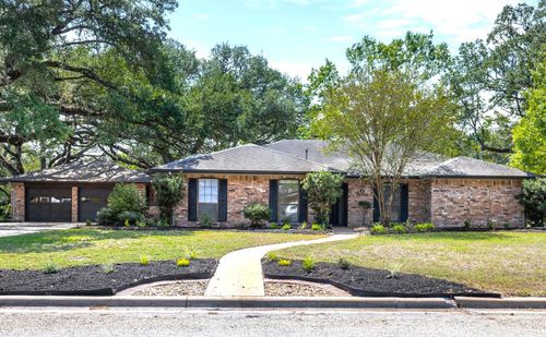 107 Memorial Ln, Columbus, TX, 78934-2016 | Card Image