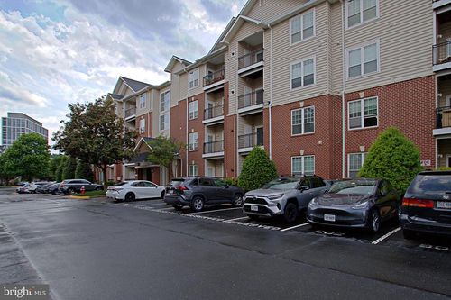 7215-1570 Spring Gate Dr, MCLEAN, VA, 22102-3430 | Card Image