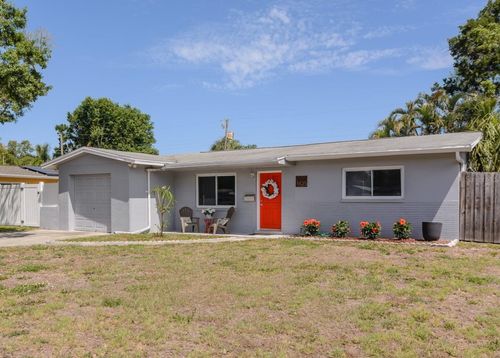 1435 77th Ave N, ST PETERSBURG, FL, 33702-5127 | Card Image