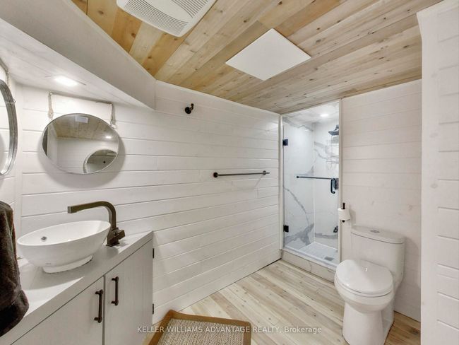 854 Royal York Rd, House other with 3 bedrooms, 3 bathrooms and 5 parking in Etobicoke ON | Image 31