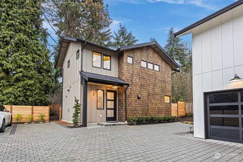 36 6th Street S, Kirkland, WA, 98033 | Card Image