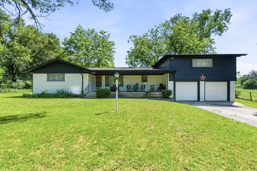 7485 Portwood Rd, Azle, TX, 76020-5833 | Card Image