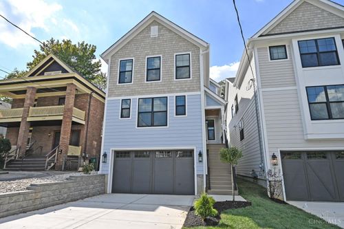 3723 Drakewood Dr, Cincinnati, OH, 45209-2326 | Card Image