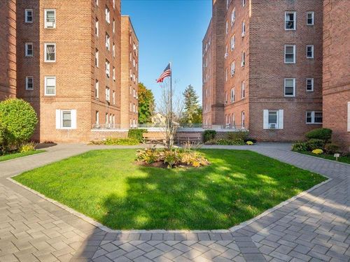 b412-70 Locust Avenue, New Rochelle, NY, 10801 | Card Image