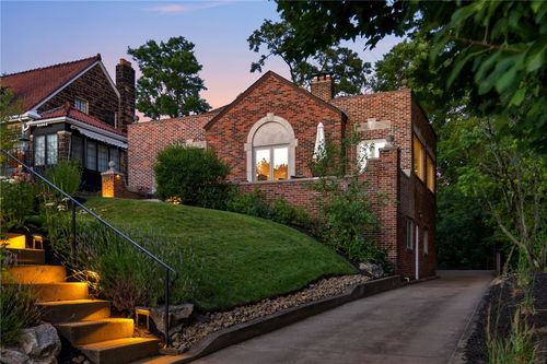 2543 Beechwood Blvd, Squirrel Hill, PA, 15217-2508 | Card Image
