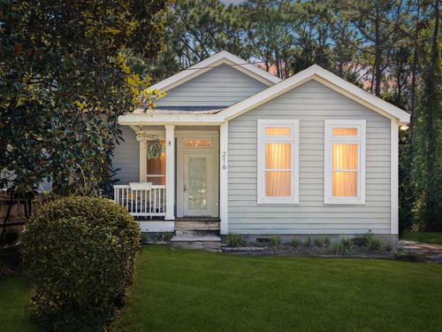 216 Central 8th St, Santa Rosa Beach, FL, 32459-7810 | Card Image