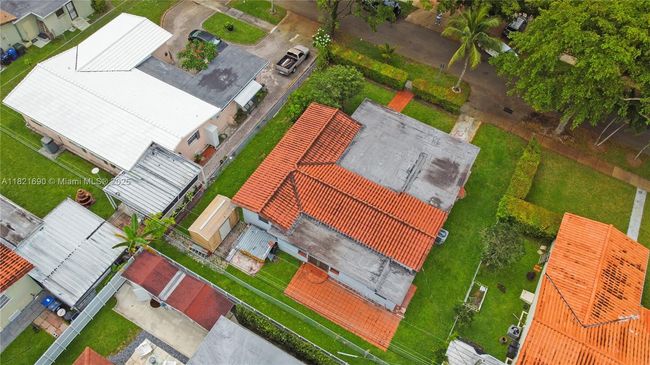 5959 Sw 16 Th Ter, House other with 3 bedrooms, 2 bathrooms and null parking in Miami FL | Image 36