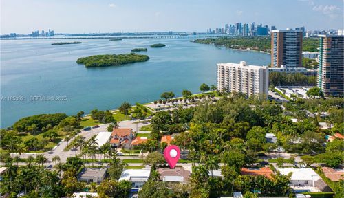 899 Ne 71st St, Miami, FL, 33138-5719 | Card Image