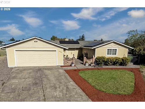 4559 Souza St, Eugene, OR, 97402-6121 | Card Image