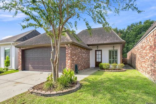 17826 Spring Creek Dr, Baton Rouge, LA, 70817-9605 | Card Image