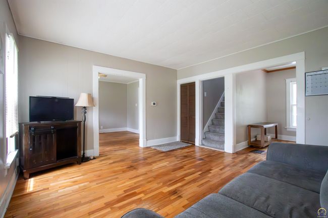 1193 Sw Jewell Ave, House other with 4 bedrooms, 2 bathrooms and null parking in Topeka KS | Image 4