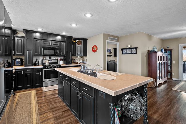 76 4 Th St, House other with 2 bedrooms, 2 bathrooms and null parking in Plainwell MI | Image 6