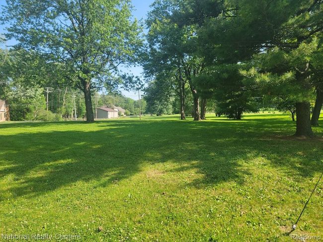 35 Open field behind house.jpg | Image 33