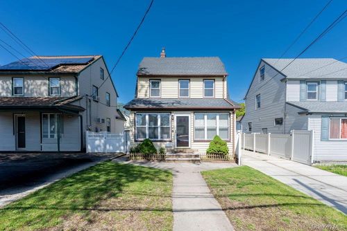 89-67 218th Pl, Queens Village, NY, 11427-2426 | Card Image