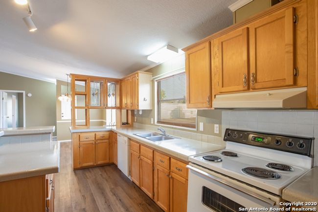 227 Private Road 3531, House other with 3 bedrooms, 2 bathrooms and null parking in Hondo TX | Image 7