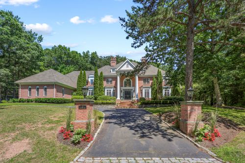 12 Clermont Park, Farmington, CT, 06032-1570 | Card Image