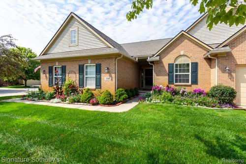 75-1398 Waverly Dr, White Lake, MI, 48386-4550 | Card Image