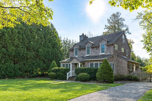 45 Quogue St, Quogue, NY, 11959-9500 | Card Image