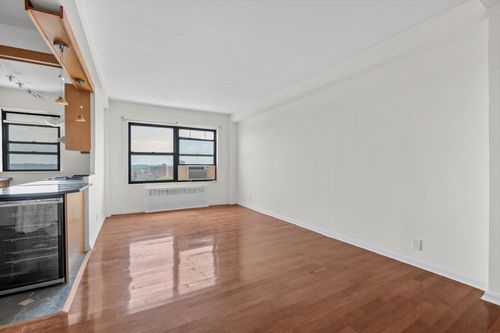 apt-11w-99 66th Rd, Rego Park, NY, 11374-4430 | Card Image