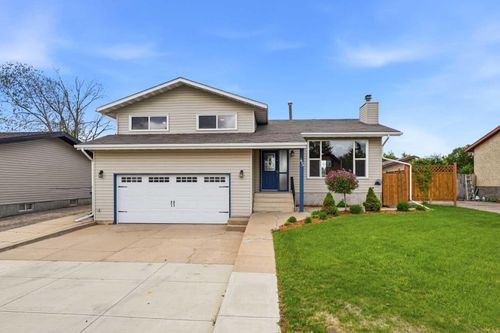 45 Northstar Dr, Lacombe, AB, T4L1R7 | Card Image