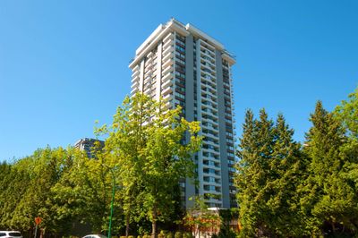 1202 - 9521 Cardston Crt, Condo with 2 bedrooms, 1 bathrooms and 1 parking in Burnaby BC | Image 1