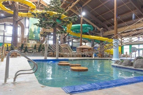 7020 Grand Geneva Way, Lake Geneva, WI, 53147-5105 | Card Image