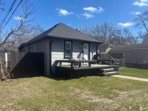 824 Beaufield St, Ferndale, MI, 48220-1631 | Card Image