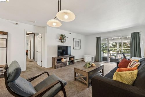 216-1203 Melville Sq, Richmond, CA, 94804-4564 | Card Image