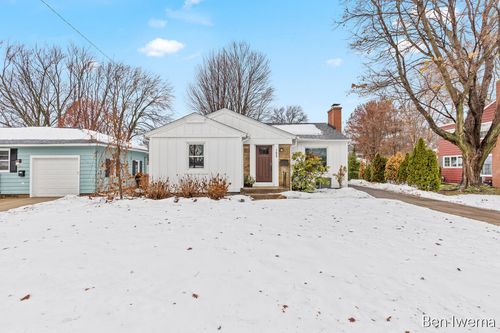 105 E 31st St, Holland, MI, 49423-5134 | Card Image