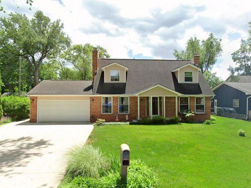 8255 Flagstaff St, Commerce Twp, MI, 48382-2206 | Card Image