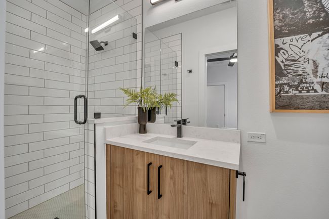 UNIT-106 - 3612 San Jacinto St, Condo with 2 bedrooms, 3 bathrooms and null parking in Dallas TX | Image 30