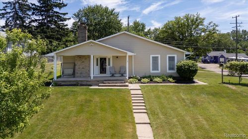 795 Hogarth Ave, Waterford, MI, 48328-4130 | Card Image