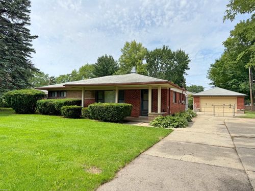22431 Remick Dr, Clinton Township, MI, 48036-2641 | Card Image